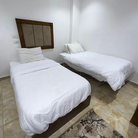 Full Pyramids View Apartment With Balcony For 8 P Kafret el-Gabal 外观 照片