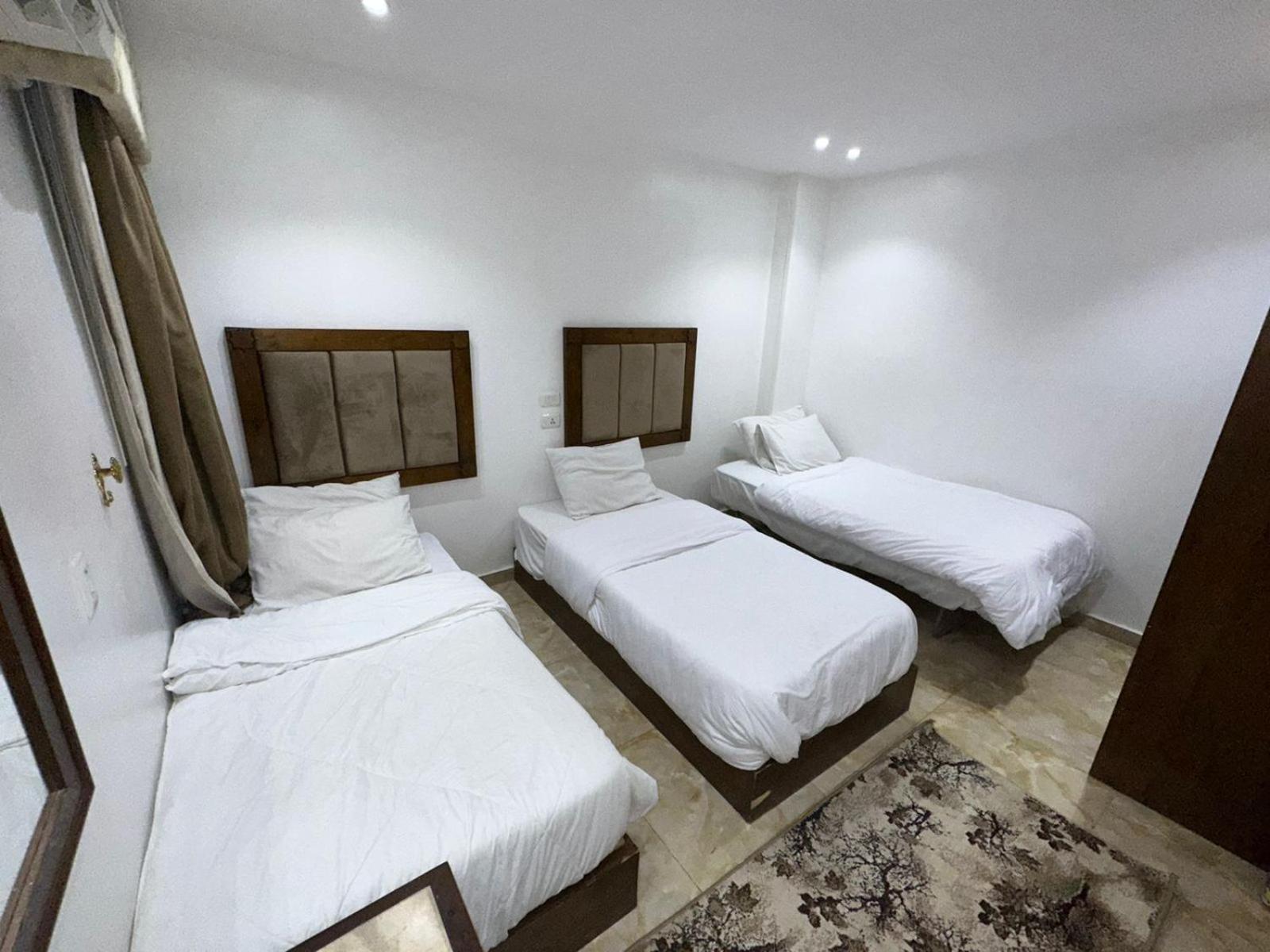 Full Pyramids View Apartment With Balcony For 8 P Kafret el-Gabal 外观 照片