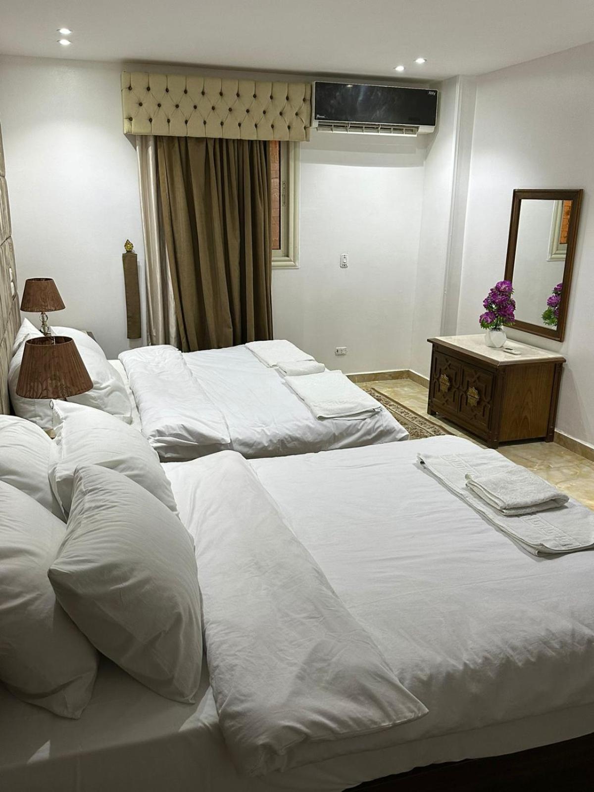 Full Pyramids View Apartment With Balcony For 8 P Kafret el-Gabal 外观 照片