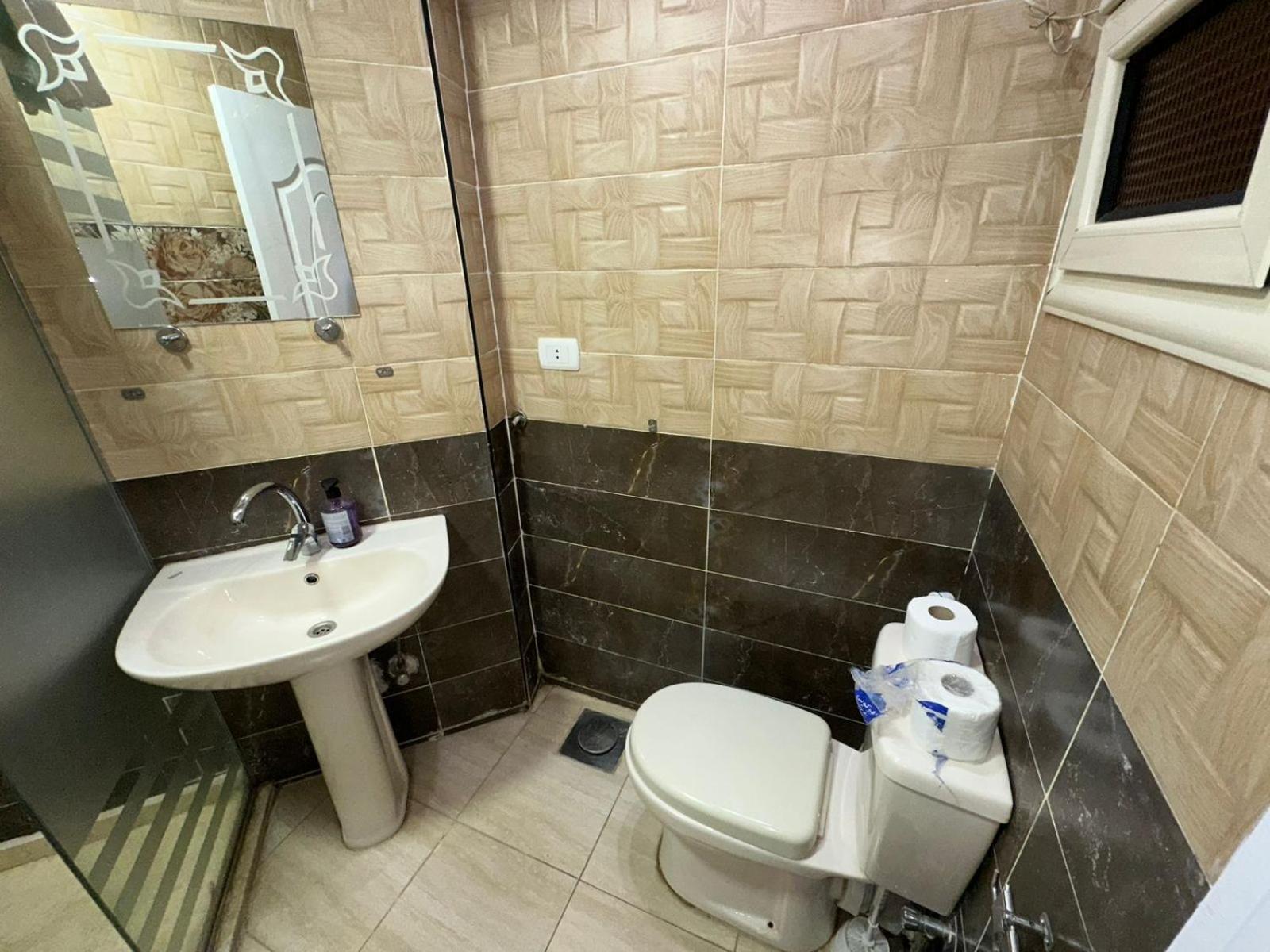 Full Pyramids View Apartment With Balcony For 8 P Kafret el-Gabal 外观 照片