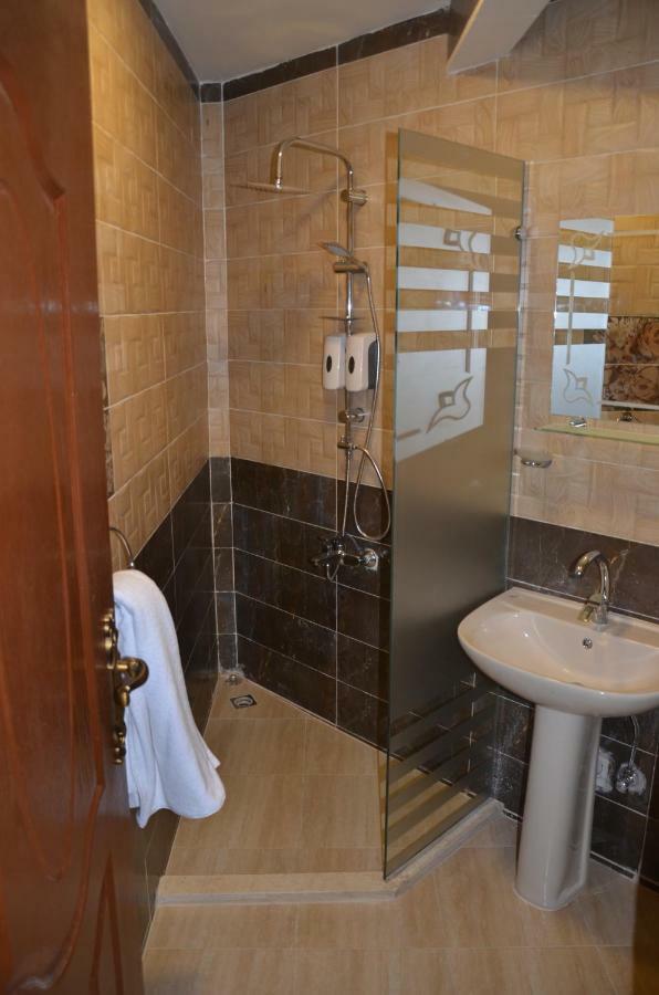 Full Pyramids View Apartment With Balcony For 8 P Kafret el-Gabal 外观 照片